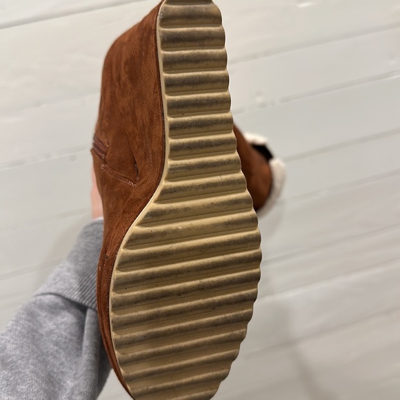 Thigh high chestnut suede like boots with faux Sherpa lining - Picture 3 of 3